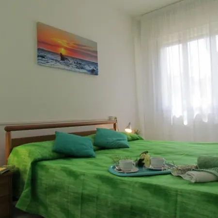 Near The And Thermal Area アパート